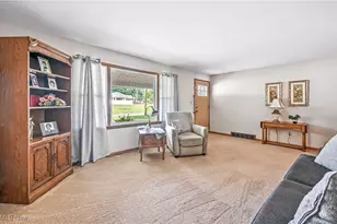 25 Lakeshore Dr, Struthers, OH 44471 - Photo 16