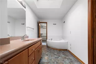 2317 Raintree St NE, Canton, OH 44705 - Photo 20