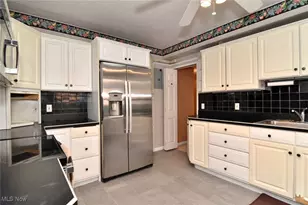 13800 Fairhill Rd, Huber Heights, OH 44120 - Photo 14