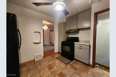 440 E 271st Street, Euclid, OH 44132 - Photo 6