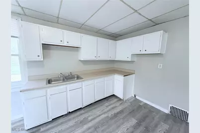 1511 2nd Street NE, Canton, OH 44704 - Photo 6