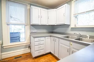 209 Elm St, Belpre, OH 45714 - Photo 14