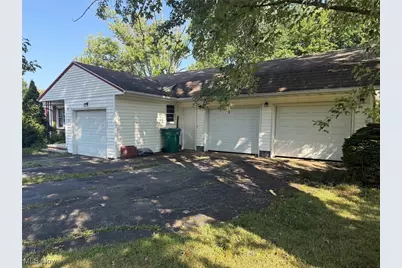 815 S Nearing Circle, Geneva, OH 44041 - Photo 8