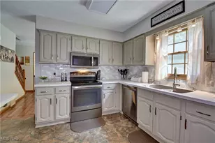 247 Kent Cir NE, New Philadelphia, OH 44663 - Photo 8