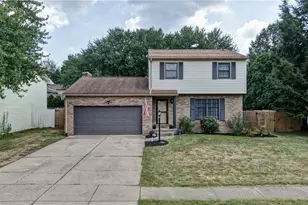 247 Kent Cir NE, New Philadelphia, OH 44663 - Photo 2