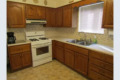 131 Forest Road, Weirton, WV 26062 - Photo 6