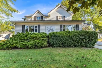 112 Vine Street, Wellington, OH 44090 - Photo 2