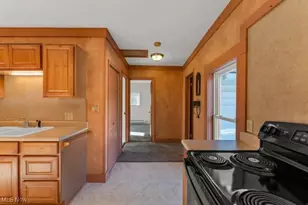 112 Vine St, Wellington, OH 44090 - Photo 40