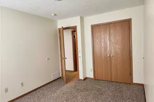 2951 Megan Cir, Youngstown, OH 44505 - Photo 10