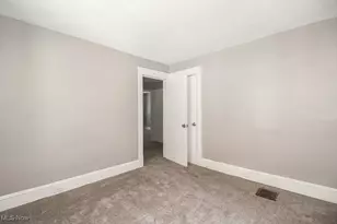 2124 W 101st St, Loveland, OH 44102 - Photo 10