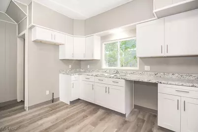 2124 W 101st Street, Loveland, OH 44102 - Photo 2