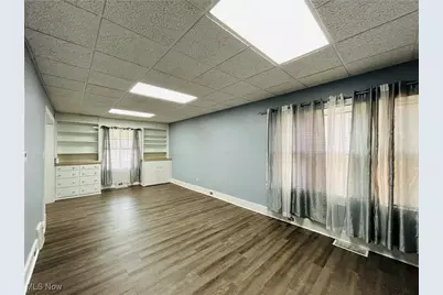 1329 East Street, Follansbee, WV 26037 - Photo 2
