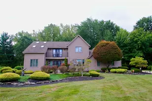 2155 Ridgebury Dr, Painesville Twp, OH 44077 - Photo 2