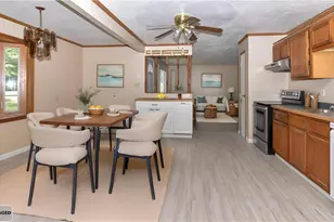 18066 Hillcrest Dr, Lake Milton, OH 44429 - Photo 8