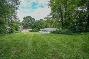 5327 Dunfred Cir SE, Canton, OH 44707 - Photo 4