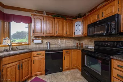 986 S Azalea Boulevard, Barberton, OH 44203 - Photo 24