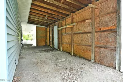 2566 Warren Burton Road, Worthington, OH 44470 - Photo 40