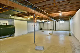 2566 Warren Burton Rd, Worthington, OH 44470 - Photo 38