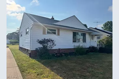 701 E 315th Street, Willowick, OH 44095 - Photo 1