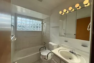 701 E 315th St, Willowick, OH 44095 - Photo 14