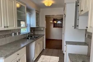 701 E 315th St, Willowick, OH 44095 - Photo 6