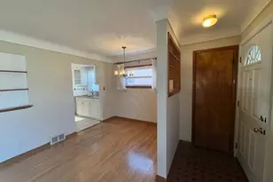 701 E 315th St, Willowick, OH 44095 - Photo 12