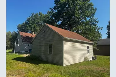6926 Mackenzie Road, Olmsted Falls, OH 44138 - Photo 10
