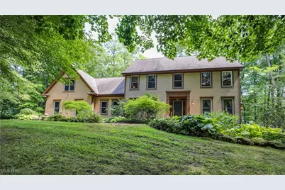 831 Meadowbrook Drive, Aurora, OH 44202 - Photo 2