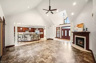9 Henderson Ln, Williamstown, WV 26187 - Photo 14