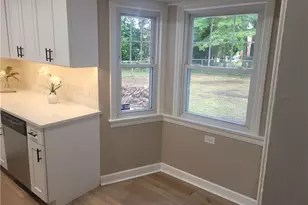 1231 Hereford Rd, Cleveland Heights, OH 44118 - Photo 16