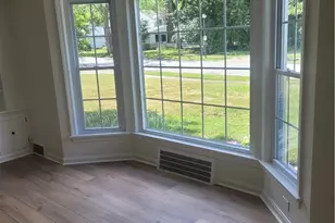 1231 Hereford Rd, Cleveland Heights, OH 44118 - Photo 4