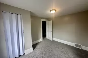 555 Lumiere St, Akron, OH 44306 - Photo 18