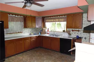 417 Maple St, Marietta, OH 45750 - Photo 8