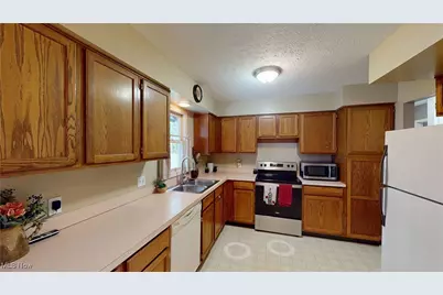 3174 Wolf Run #2, Ravenna, OH 44266 - Photo 12