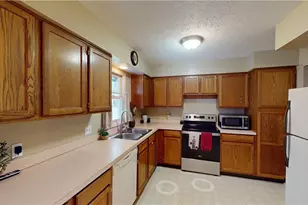 3174 Wolf Run, Ravenna, OH 44266 - Photo 12