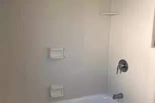 1001 Englewood Rd, Cleveland Heights, OH 44121 - Photo 14