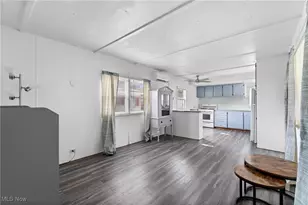 96 Helen St, Barberton, OH 44203 - Photo 10