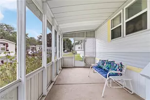 96 Helen St, Barberton, OH 44203 - Photo 4