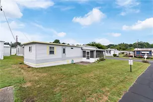 96 Helen St, Barberton, OH 44203 - Photo 22