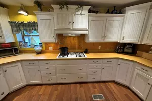 9156 Cherry Ln NE, Mineral City, OH 44656 - Photo 16