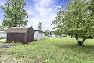 7390 Chestnut St, Chippewa Lake, OH 44215 - Photo 14