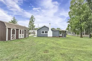 7390 Chestnut St, Chippewa Lake, OH 44215 - Photo 8