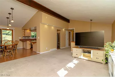 6650 Parkgate Oval, Green Hills, OH 44131 - Photo 4