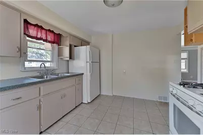 263 S Main Street, Youngstown, OH 44515 - Photo 6