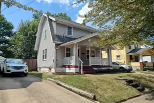 920 Rowe St, Akron, OH 44306 - Photo 2