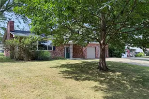645 Tuscarawas Ave NW, Brewster, OH 44613 - Photo 2