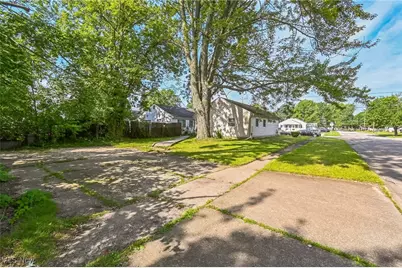 800 Boston Avenue, Elyria, OH 44035 - Photo 16