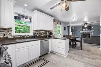 6238 Oak Tree Drive N, Lorain, OH 44053 - Photo 10