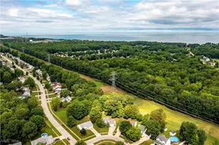 6238 Oak Tree Dr N, Lorain, OH 44053 - Photo 38