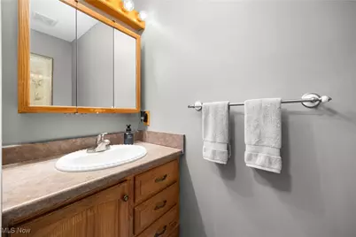 6238 Oak Tree Drive N, Lorain, OH 44053 - Photo 18